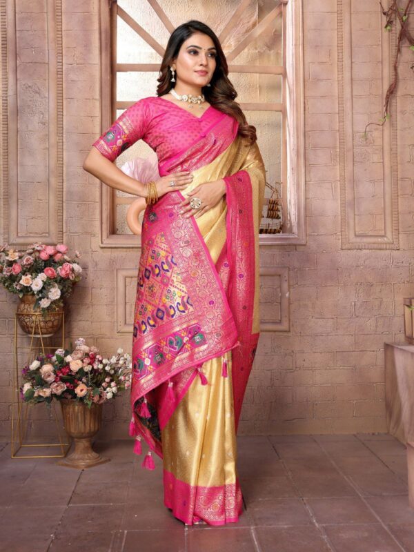 Captivating Gold Color Classic Pallu Silk Saree - Image 4